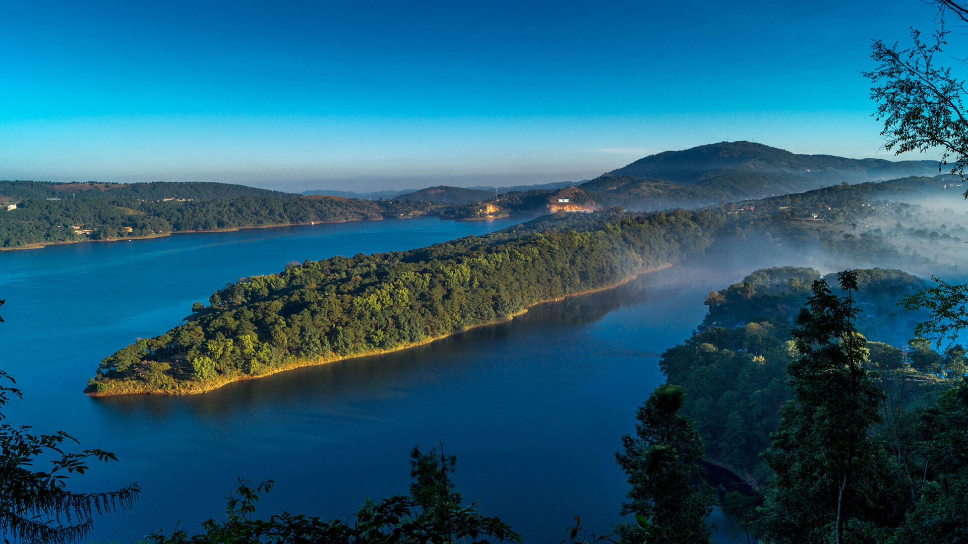 Umiam Lake Honeymoon Destination in Meghalaya