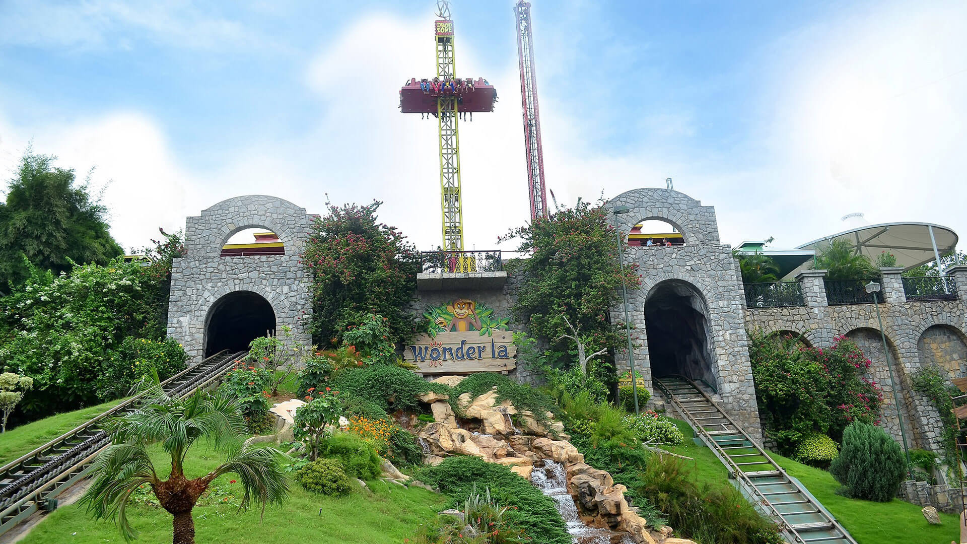 Wonderla_The_Amusement_Park_Attractions
