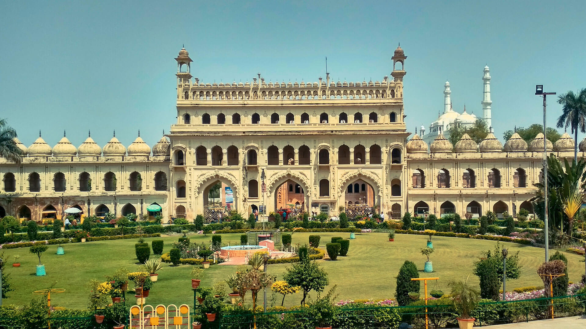 Bara Imambara Monument in Lucknow, Visit Bara Imambara - Adotrip