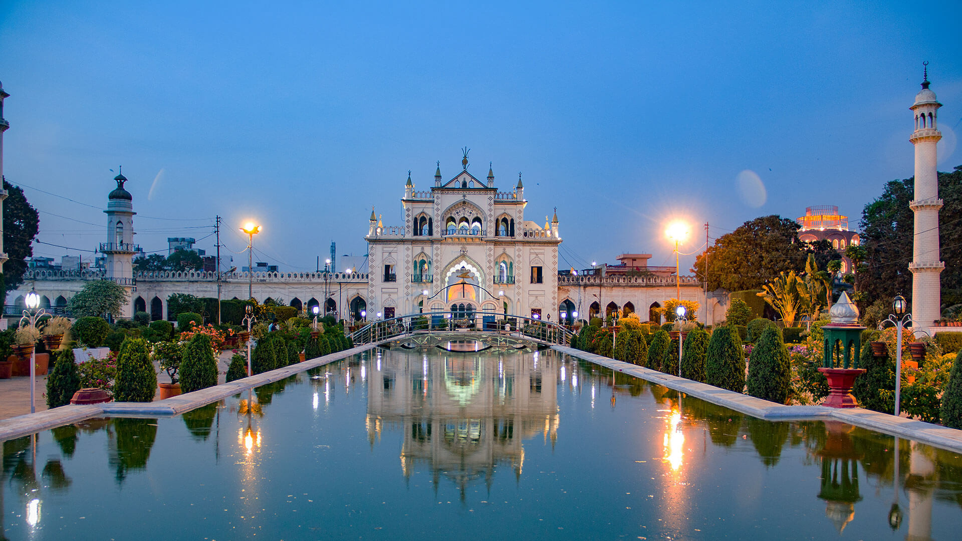 Chota_Imambara_Attractions