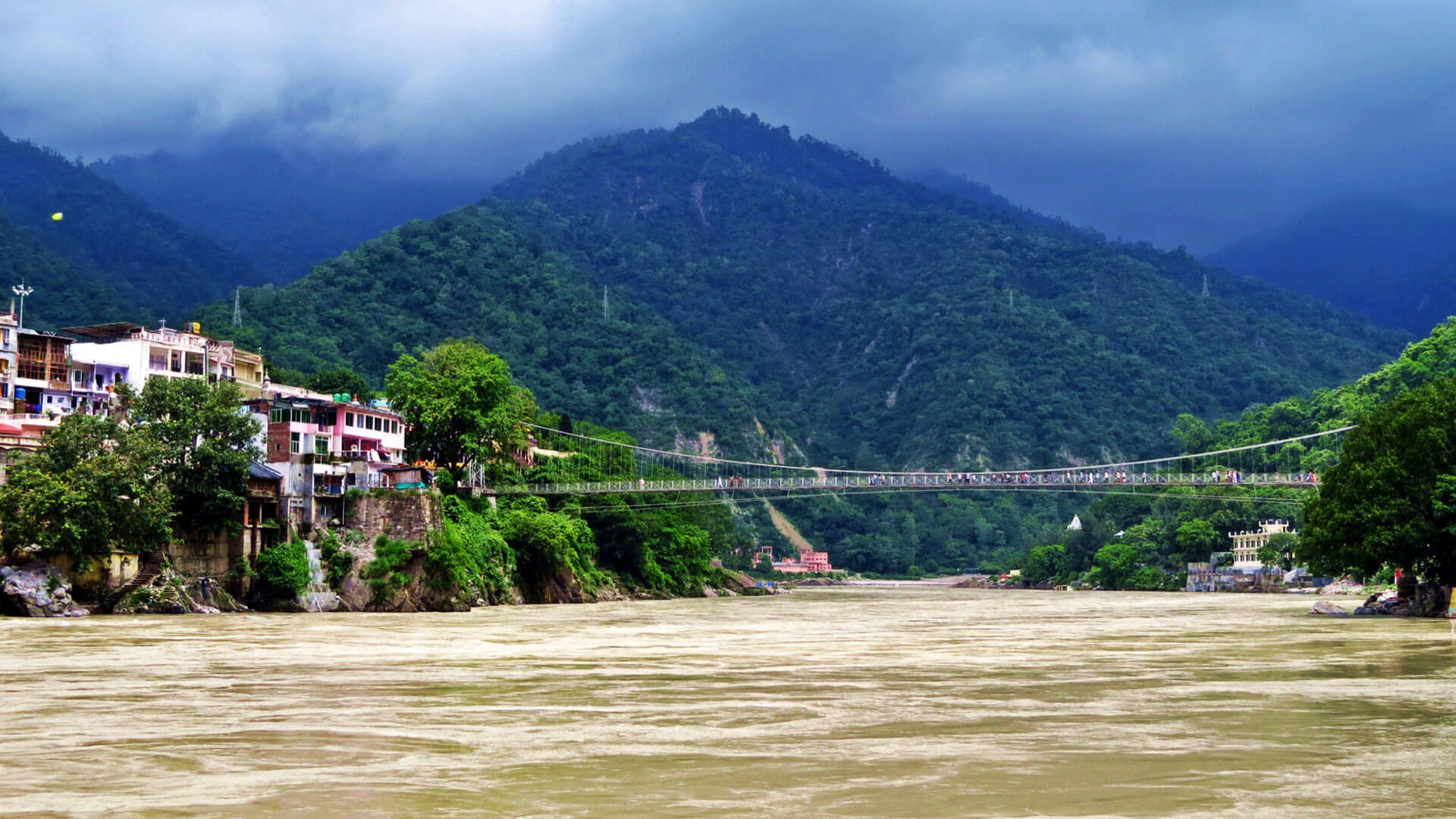 Lakshman_Jhula_Attractions