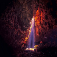 Krem_Liat_Prah_Cave_Attractions