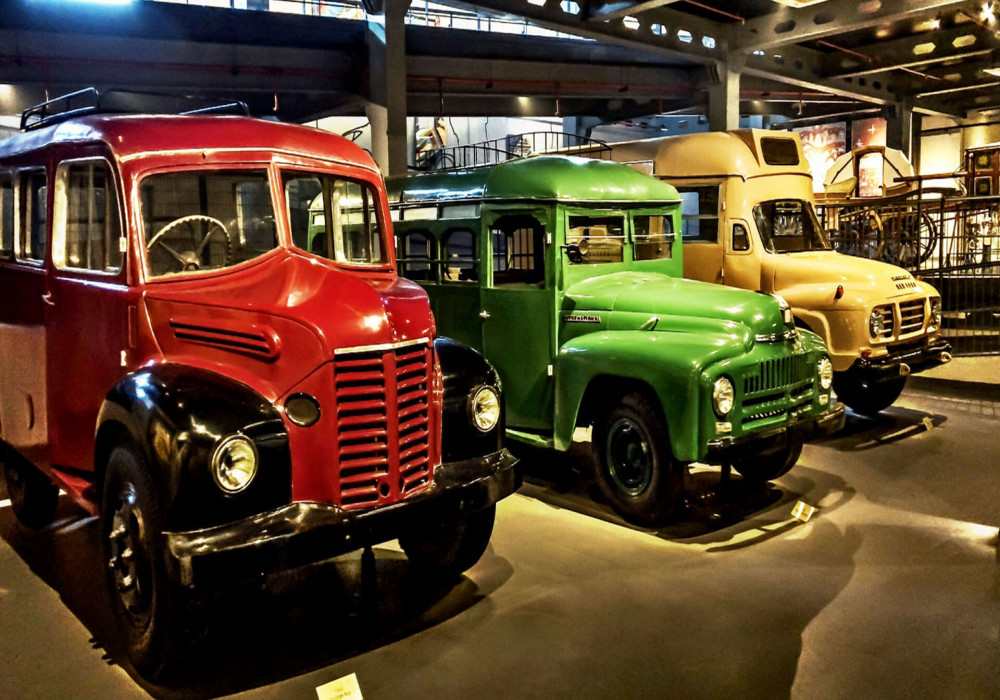 Heritage Transport Museum in Bilaspur Chowk, Gurgaon is the best place for you to be.