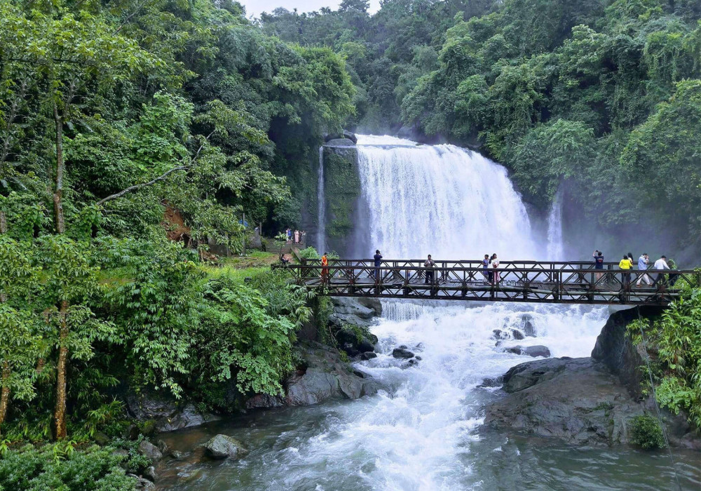 Cherrapunji Honeymoon Destination in Meghalaya