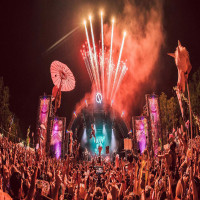 Hilltop_New_Year_Attractions